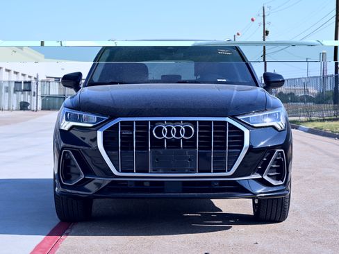 Used 2021 Audi Q3 2.0T Premium Plus w/ Premium Plus Package AWD/4WD image 10