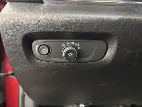 Used 2023 Chevrolet Traverse RS w/ LPO, Floor Liner Package image 31