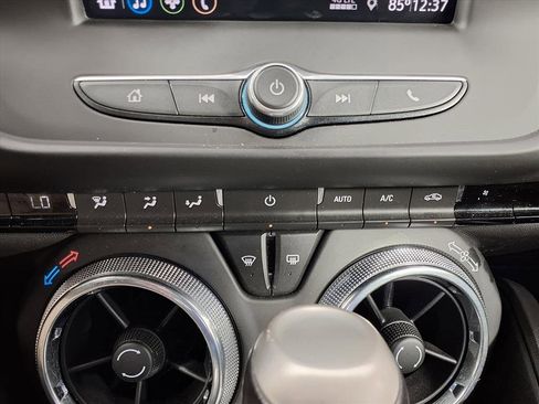 Used 2020 Chevrolet Camaro LT image 10