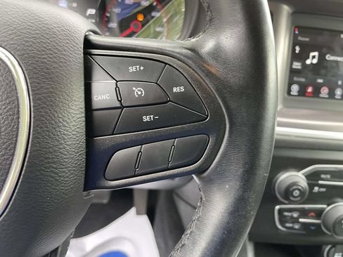 Used 2021 Dodge Charger SXT w/ Blacktop Package RWD image 24