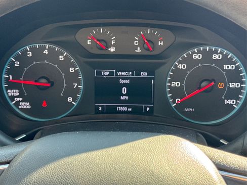 Used 2023 Chevrolet Equinox LS image 21