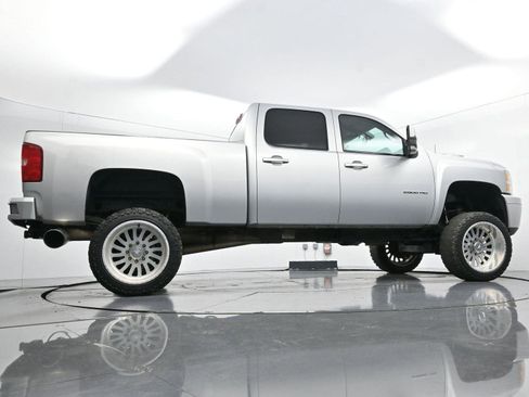 Used 2013 Chevrolet Silverado 2500 LTZ w/ LTZ Plus Package image 49