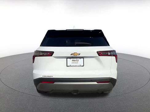 Used 2025 Chevrolet Equinox LT image 12