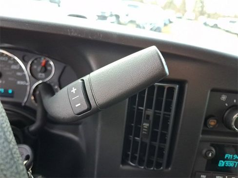 New 2025 Chevrolet Express 3500 LS image 10