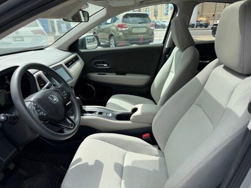 Used 2019 Honda HR-V EX image 8