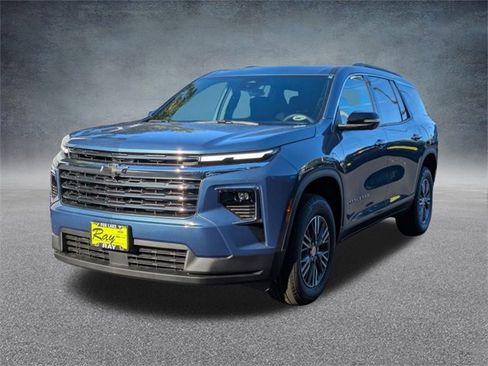 Certified 2026 Chevrolet Traverse LT w/ Driver Confidence Package image 8