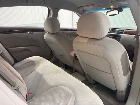 Used 2008 Buick Lucerne CX w/ Driver Confidence Package image 17