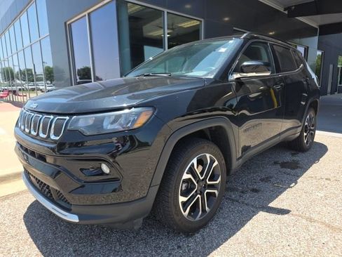 Used 2022 Jeep Compass Limited AWD/4WD image 3