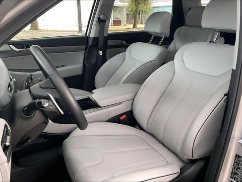 Used 2025 Hyundai Palisade SEL AWD/4WD image 9