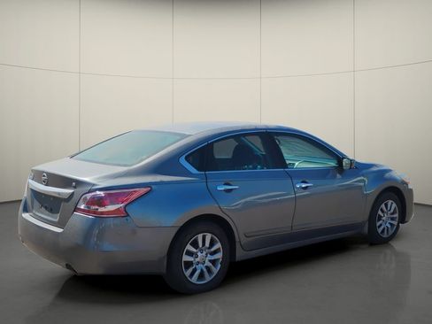 Used 2015 Nissan Altima 2.5 S w/ Power Driver Seat Package FWD image 7