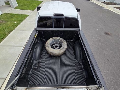 Used 2013 Ford F150 Platinum image 12