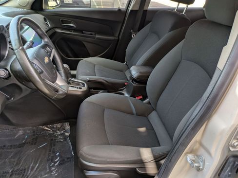 Used 2011 Chevrolet Cruze LT FWD image 21