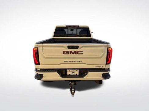 Used 2024 GMC Sierra 2500 AT4 w/ AT4 Premium Plus Package AWD/4WD image 4
