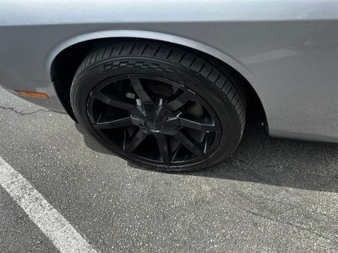 Used 2013 Dodge Challenger SXT Plus RWD image 14