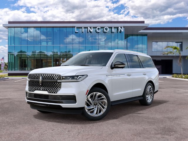 New 2027 Lincoln Navigator Premiere RWD image 2