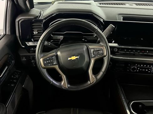 Used 2024 Chevrolet Silverado 2500 High Country w/ Technology Package image 13