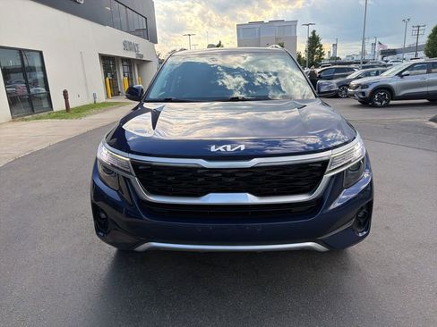 Certified 2023 Kia Seltos EX AWD/4WD image 4
