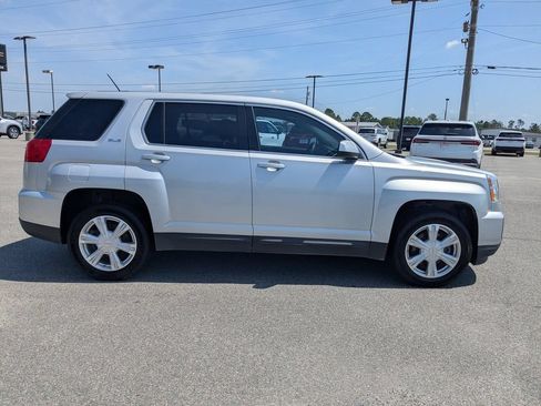 Used 2017 GMC Terrain SLE FWD image 3