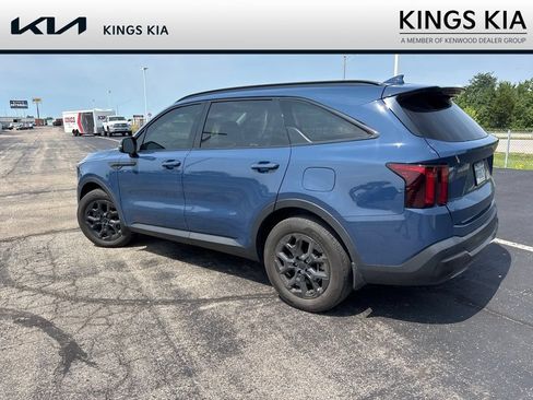 Used 2024 Kia Sorento S w/ Panoramic Sunroof Package FWD image 11
