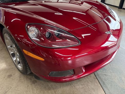 Used 2007 Chevrolet Corvette Coupe w/ Preferred Equipment Group image 27