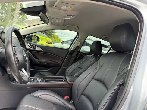 Used 2017 MAZDA MAZDA3 Touring FWD image 16