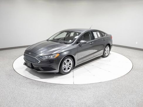 Used 2018 Ford Fusion S FWD image 33