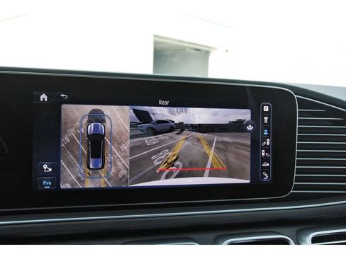 Used 2024 Mercedes-Benz GLS 450 4MATIC image 23