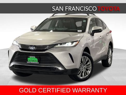 Certified 2021 Toyota Venza XLE image 1