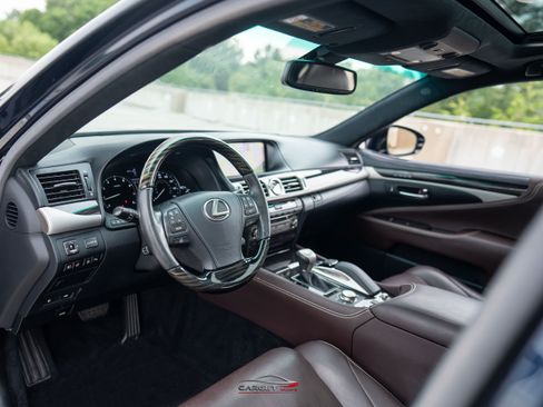 Used 2017 Lexus LS 460 RWD image 7