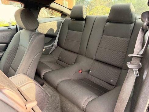 Used 2013 Ford Mustang GT RWD image 19