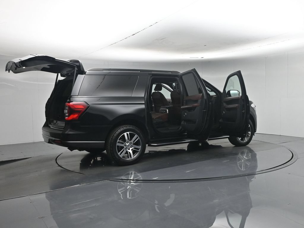 Used 2022 Ford Expedition Max Limited AWD/4WD image 6