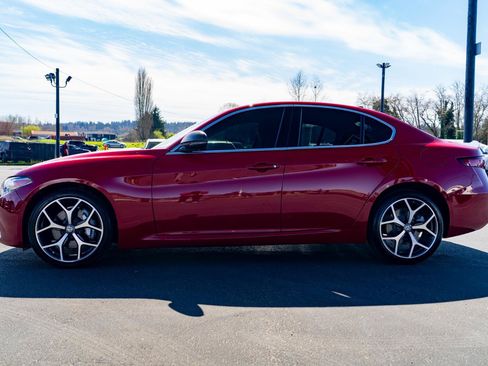 Used 2020 Alfa Romeo Giulia Ti AWD/4WD image 14
