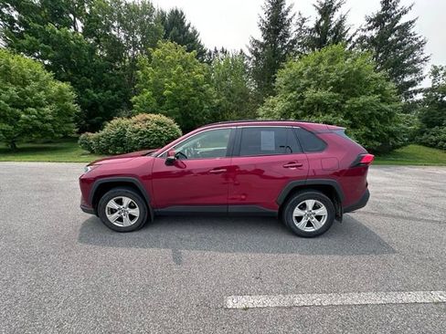 Used 2019 Toyota RAV4 XLE w/ Convenience Package AWD/4WD image 6