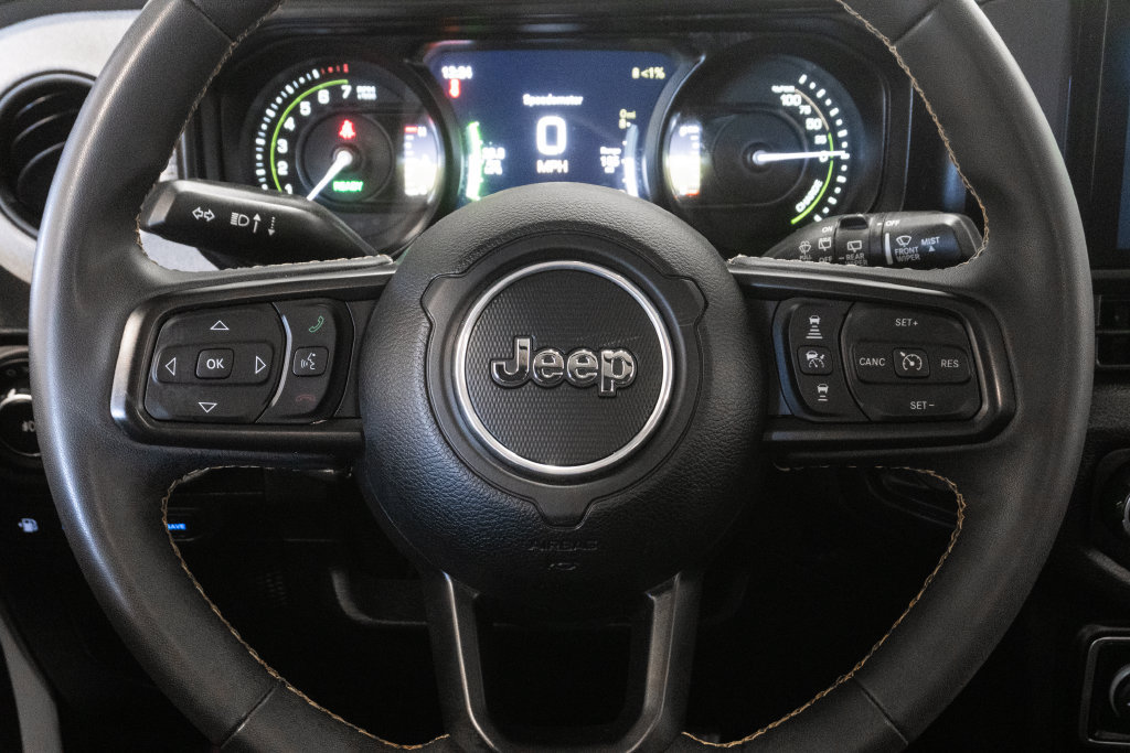 Used 2024 Jeep Wrangler Unlimited w/ Convenience Group AWD/4WD image 18