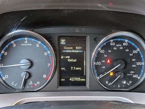 Used 2016 Toyota RAV4 XLE FWD image 11