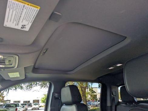 Used 2024 GMC Sierra 2500 Denali w/ Denali Reserve Package AWD/4WD image 21