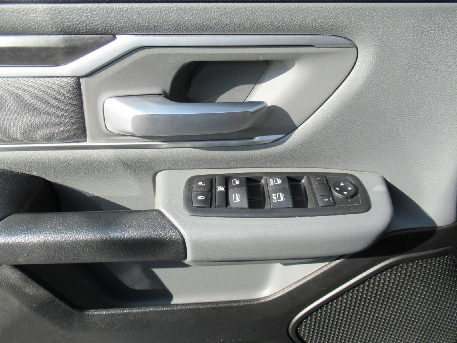 Used 2020 RAM 1500 Big Horn RWD image 22