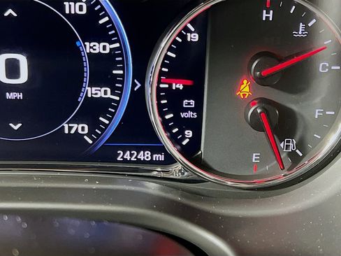 Used 2023 GMC Acadia SLT w/ Technology Package image 12