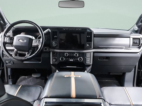 Used 2024 Ford F250 Platinum AWD/4WD image 9
