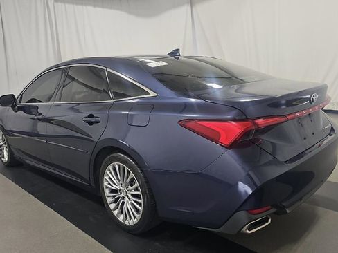 Used 2019 Toyota Avalon Limited FWD image 4