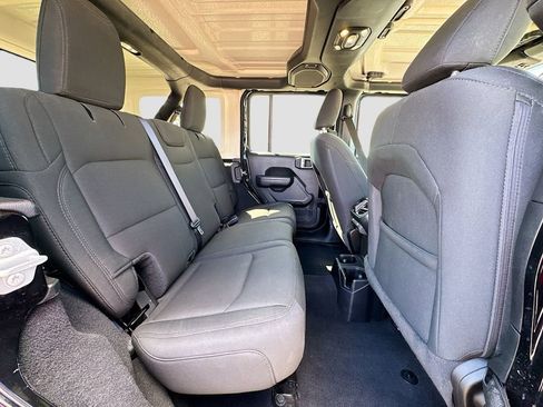 Used 2021 Jeep Wrangler Unlimited Willys image 34