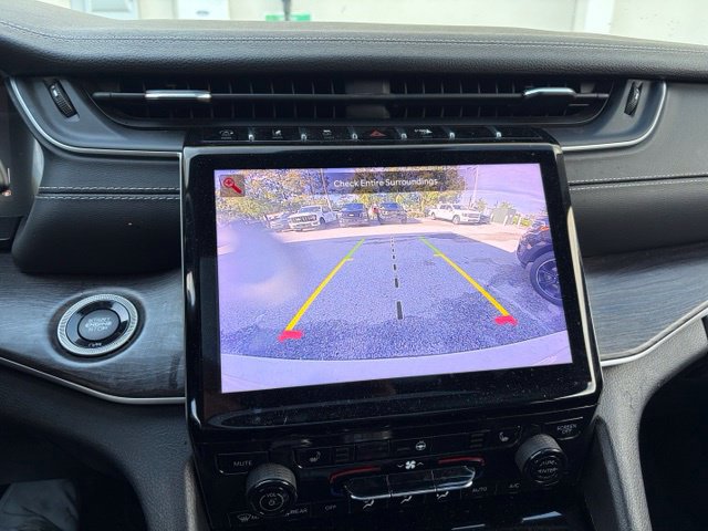 Used 2021 Jeep Grand Cherokee L Limited AWD/4WD image 19