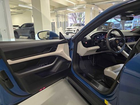 Used 2024 Porsche Taycan GTS image 22