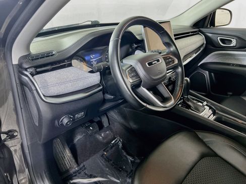 Used 2022 Jeep Compass Latitude w/ Convenience Group AWD/4WD image 9