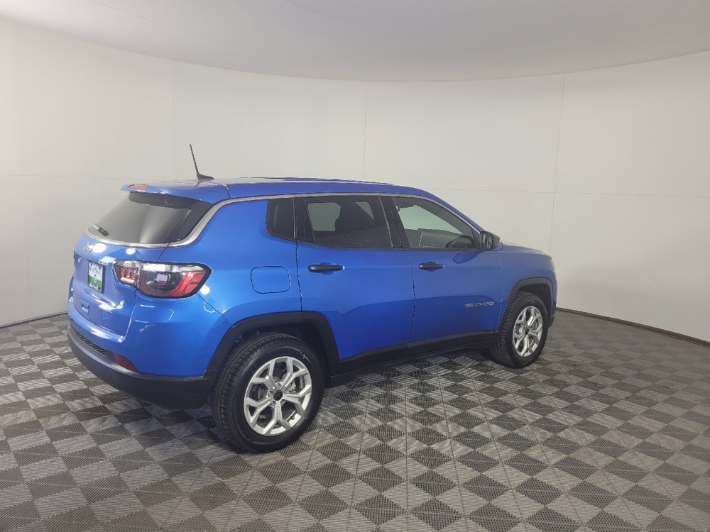 Used 2025 Jeep Compass Sport AWD/4WD image 10