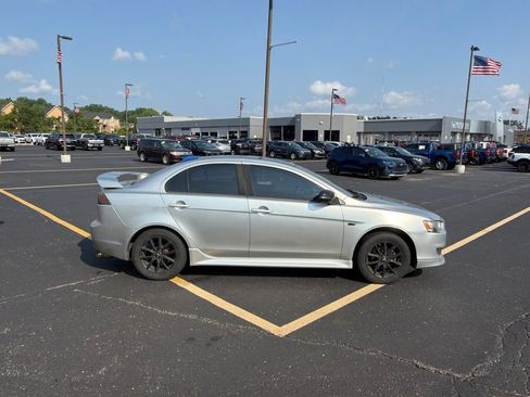 Used 2017 Mitsubishi Lancer ES FWD image 8