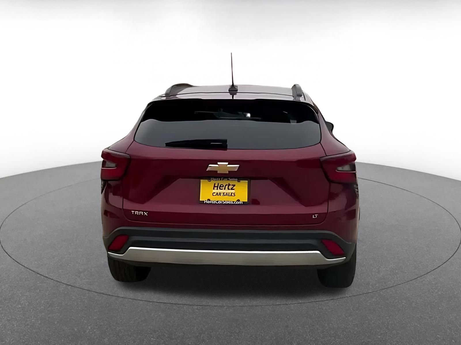 Used 2025 Chevrolet Trax LT w/ LT Convenience Package FWD image 12