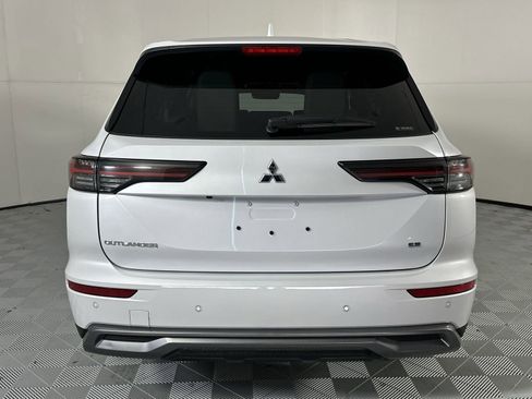 Used 2025 Mitsubishi Outlander AWD image 7