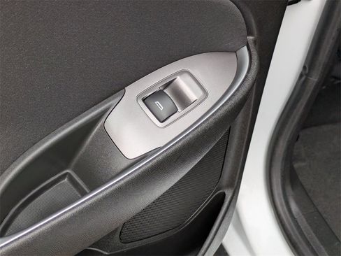 Used 2024 Chevrolet Malibu LT image 28