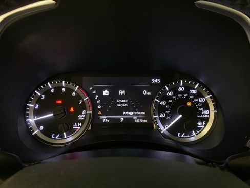 Used 2023 Toyota Highlander XLE AWD/4WD image 22